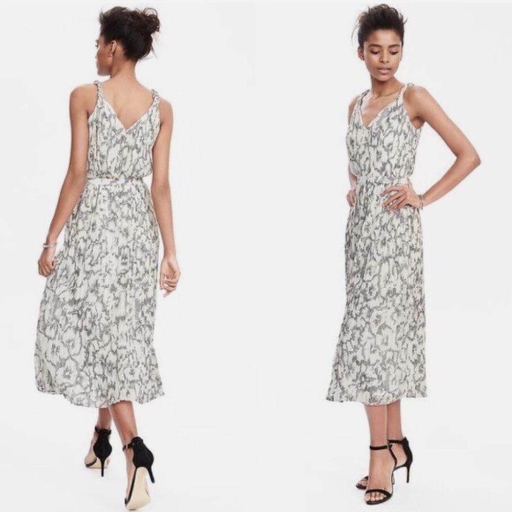 Banana Repulic Sketched Floral Pleated Midi Dress Black White Size 2